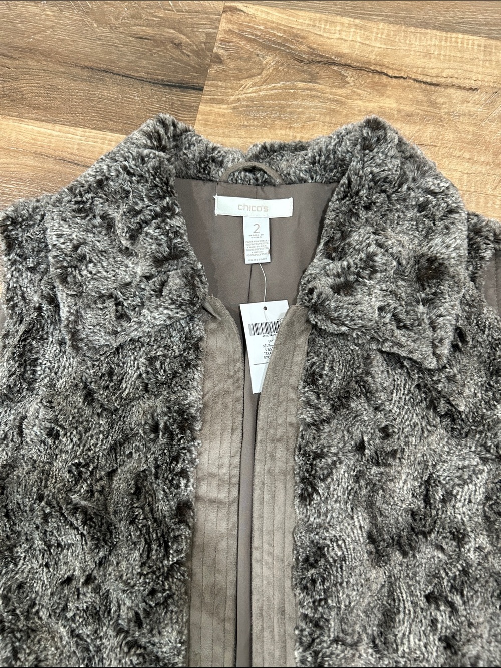 Chicos faux fur vest gray/tan NWT size 2 - Picture 3 of 9